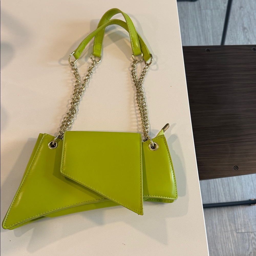 Vibrant Green Women's Shoulder Bag with Chain Strap